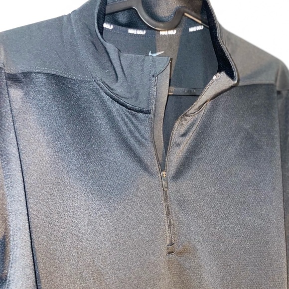 Nike Golf Quarter-Zip - Picture 3 of 4